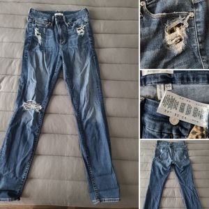 EUC - Good American- Leopard Interior Denim